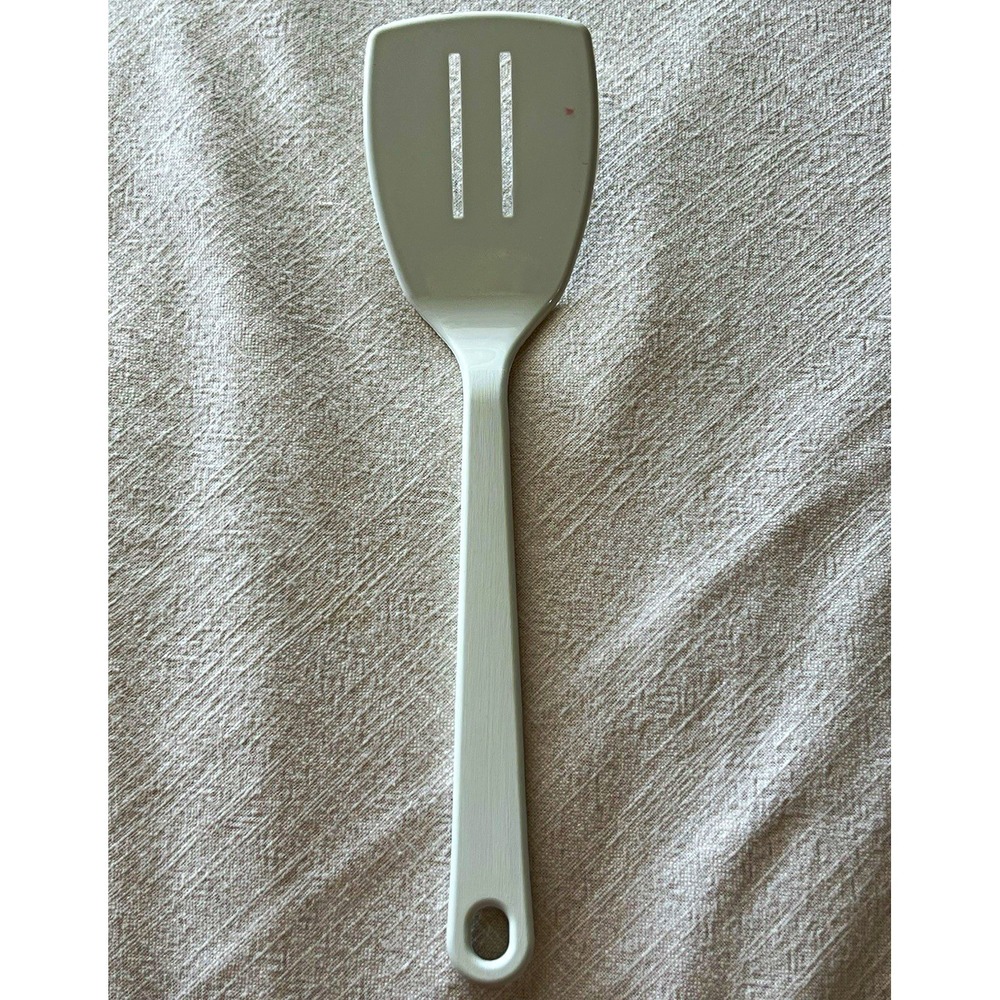Vintage Taylor Made Products White Plastic Slotted Spatula Utensil turner